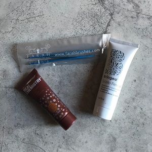 NEW spa kit with free zip up bag